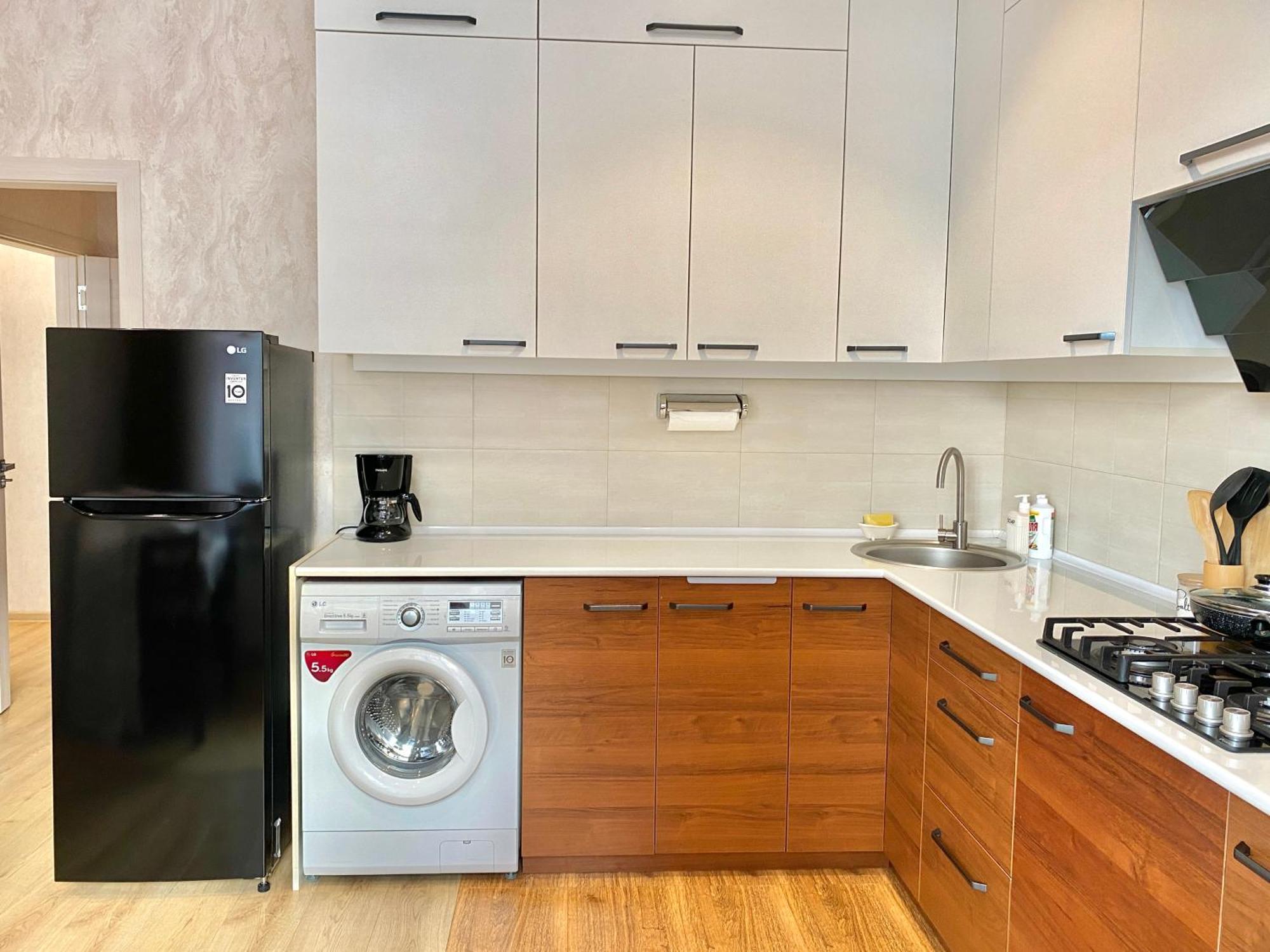 Spacious Apartment In New Building, Near The City Center And Airport Tasjkent Eksteriør billede