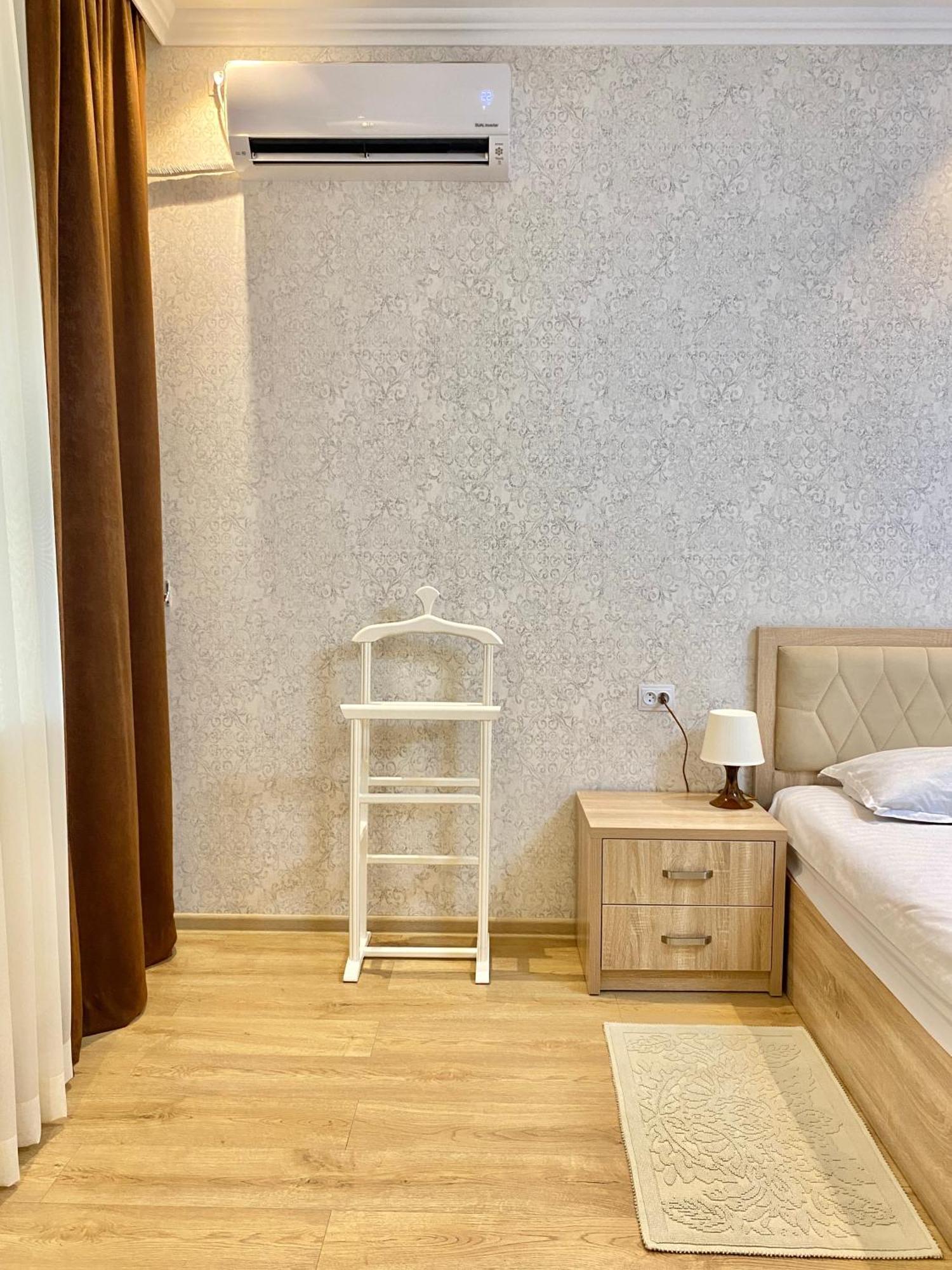 Spacious Apartment In New Building, Near The City Center And Airport Tasjkent Eksteriør billede