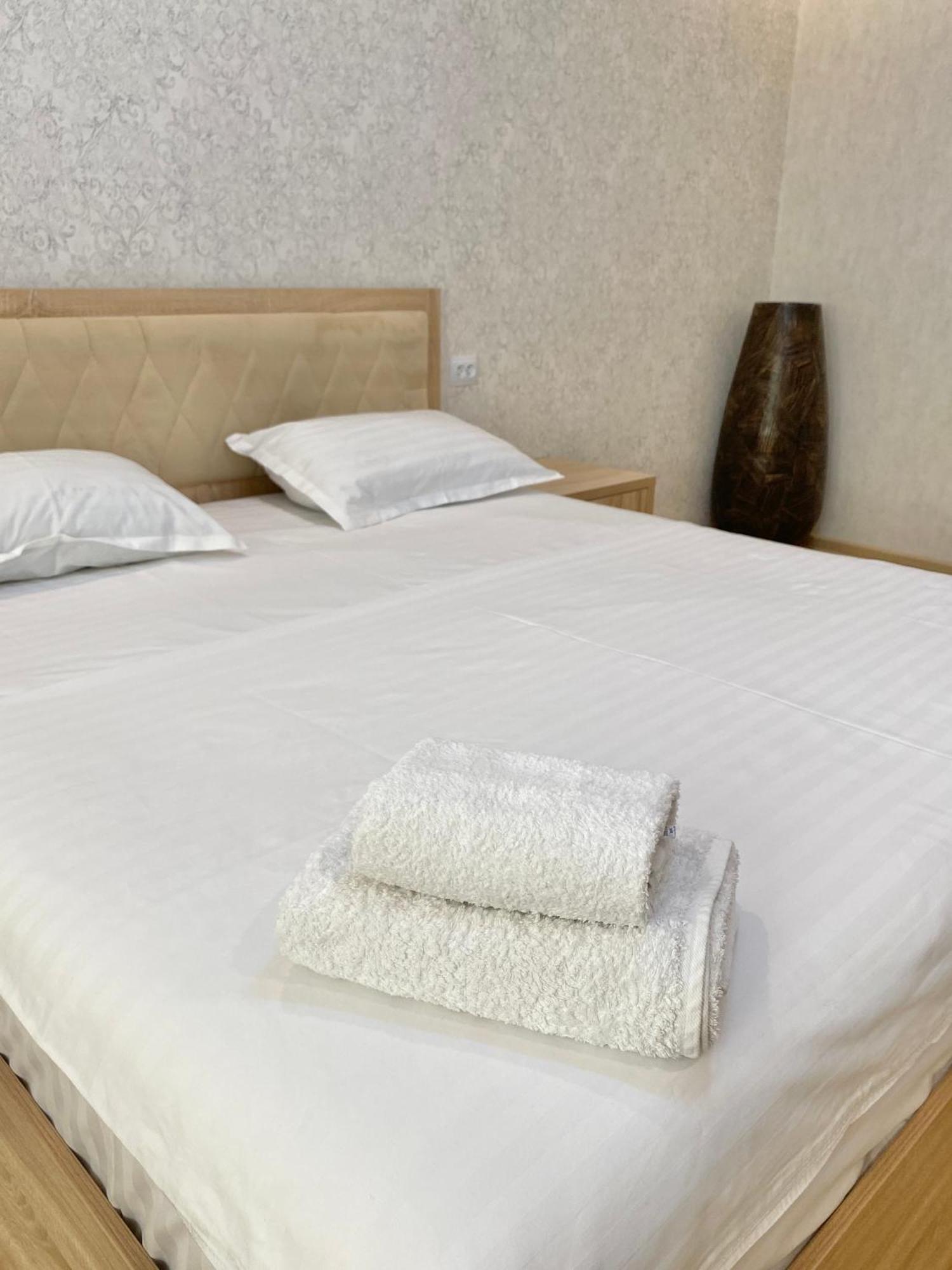 Spacious Apartment In New Building, Near The City Center And Airport Tasjkent Eksteriør billede
